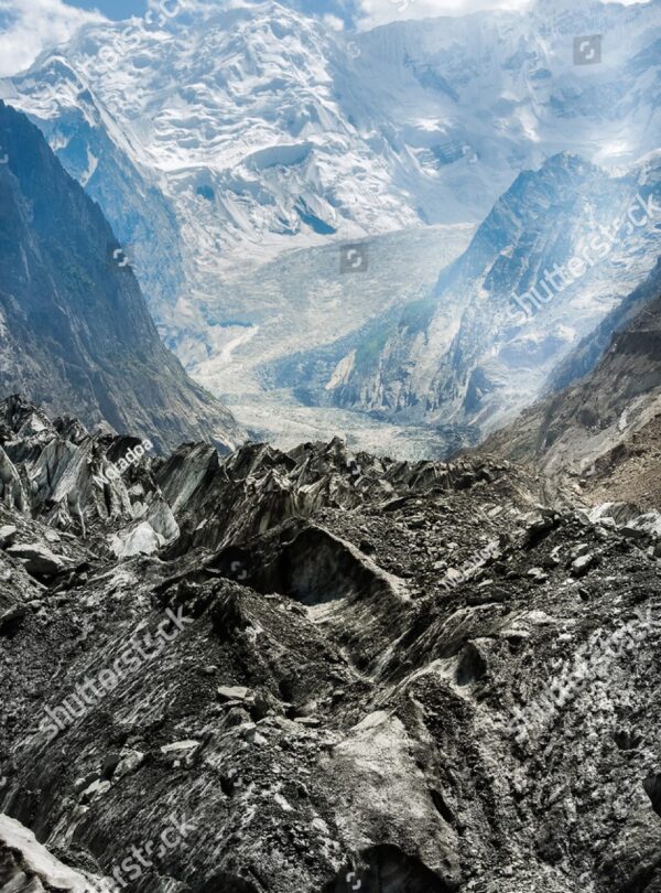 Bualtar Glacier-min