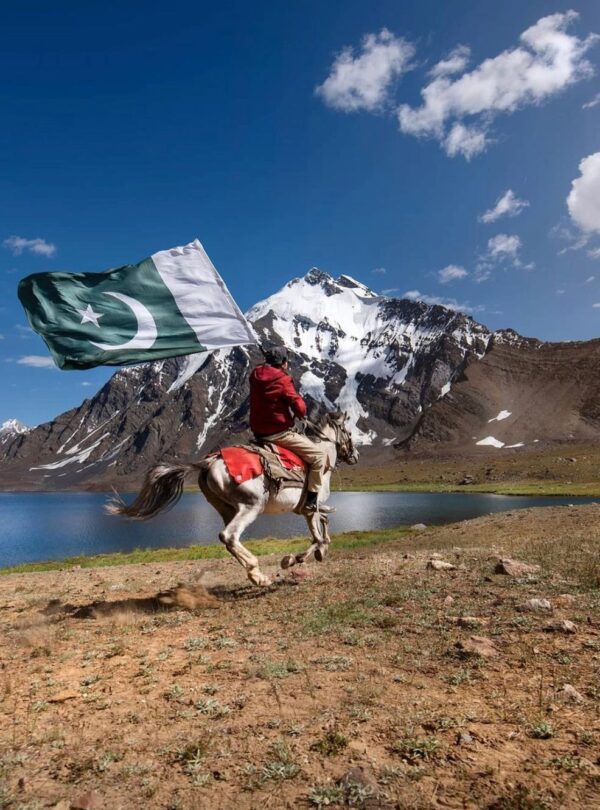 Korumbar Lake-min