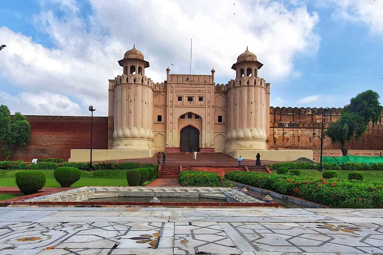 Lahore-Fort-1-min