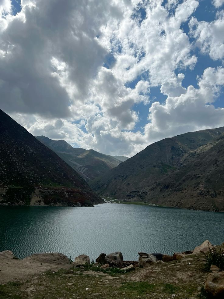 Lulusar Lake-min