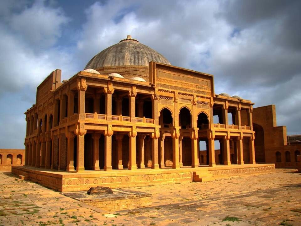 Makli Necropolis-min