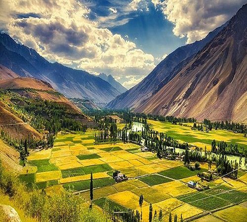 hundarap-valley-min